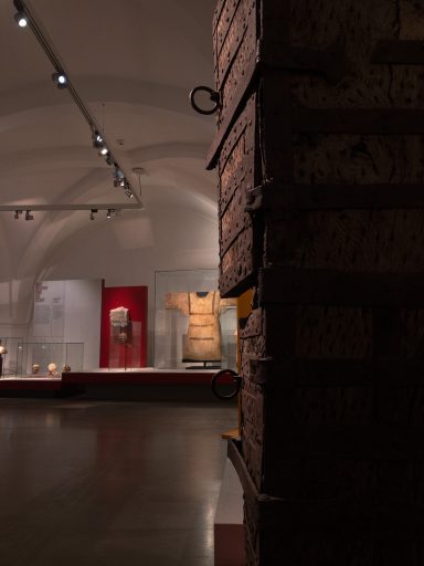 Austellungsraum mit Exponaten